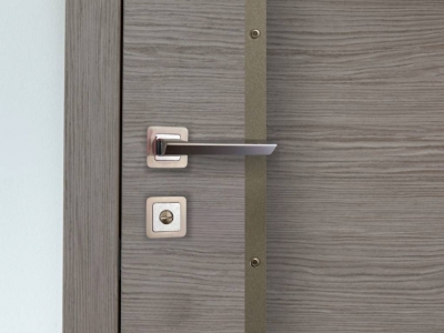 Comment éviter que vos portes ne se voilent ? Découvrez le raidisseur SECURY-T !